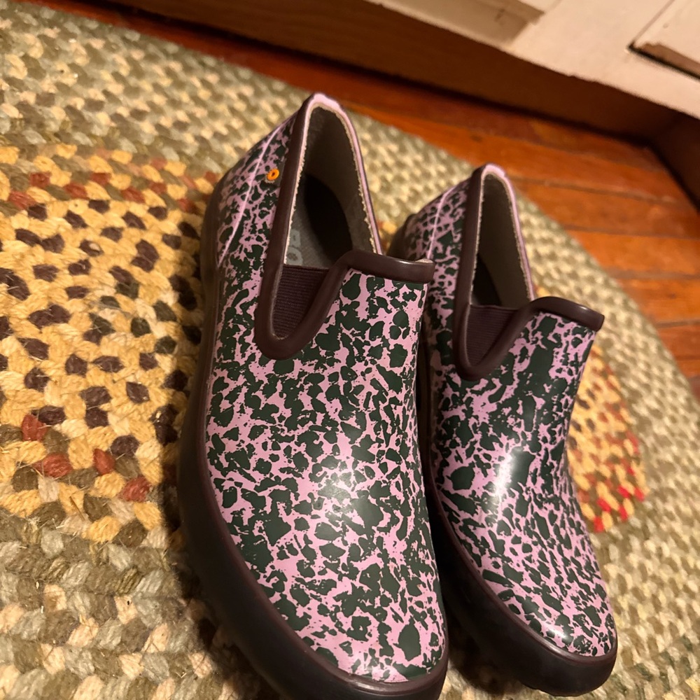 BOGS Women's Patch Slip-on-Spotty Rain Shoes size 9